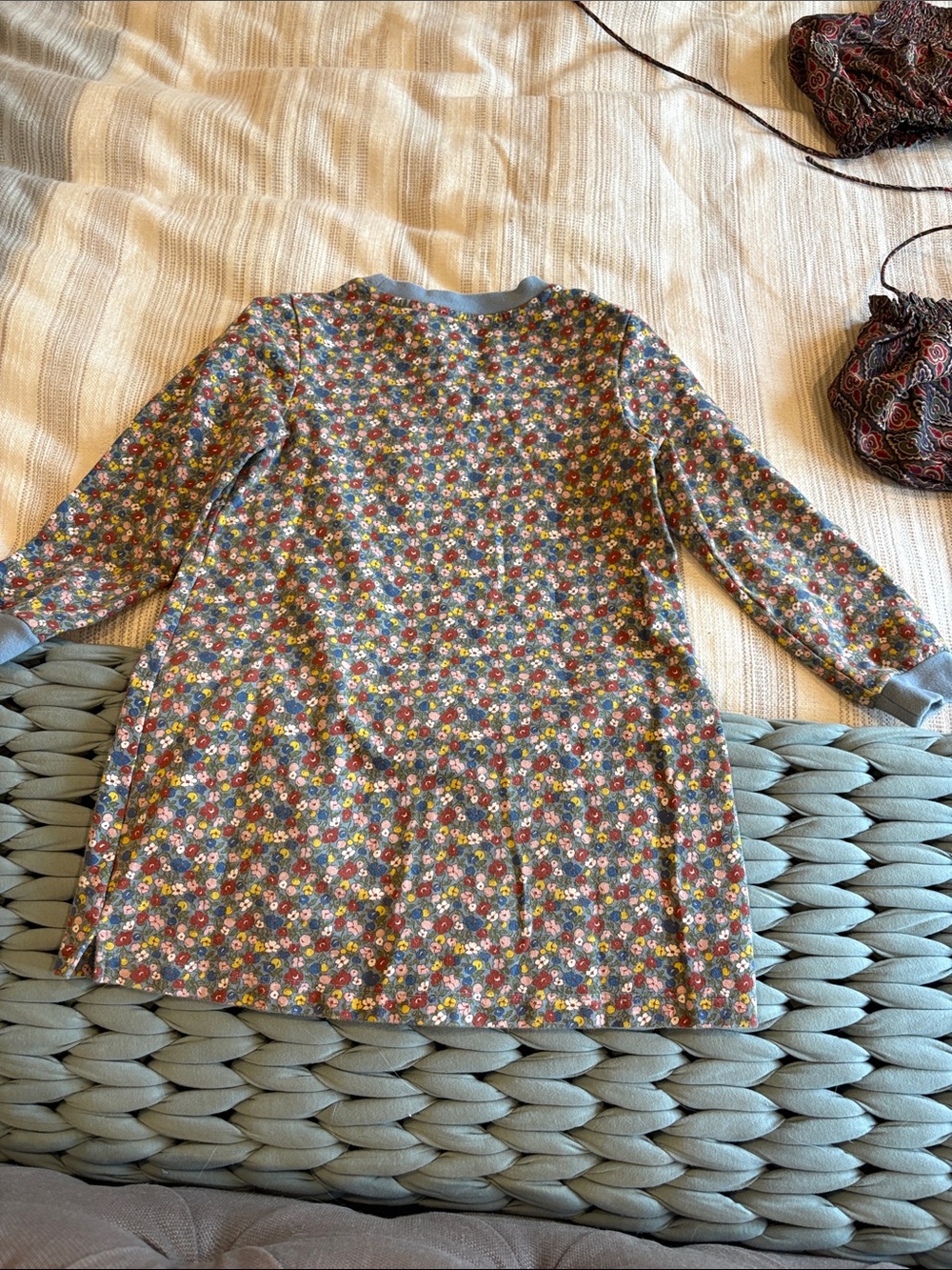 Boden Floral Crewneck dress in Light Blue with Multicolor Flowers with dogs ๐ถ - Picture 3 of 3